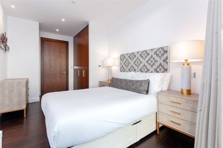 Thornes House, 4 Charles Clowes Walk, London, SW11 flat to rent - Photo 4