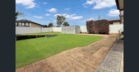 Comfortable Family Living With Space to Enjoy - Photo 2