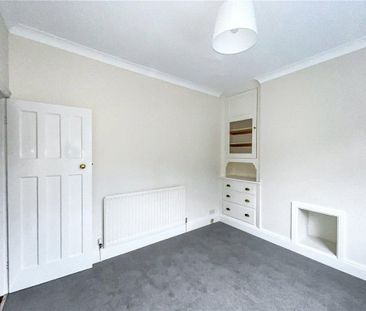 4 bedroom semi-detached house to rent - Photo 3