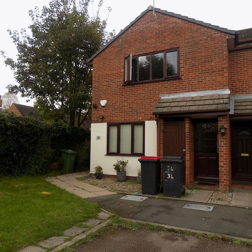 Flat to rent on - Photo 1