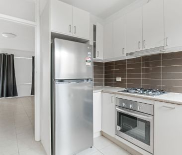 Low-Maintenance Impressive Unit in a Prime City-Fringe Spot! - Photo 1