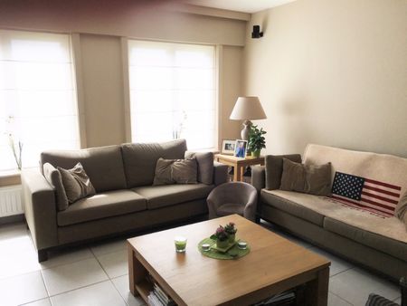 Instapklare rijwoning te huur in de dorpskern van Kaster - Photo 2