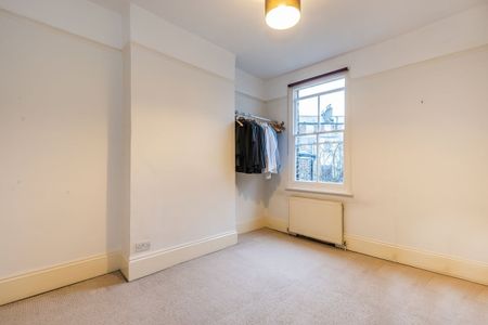 3 bedroom flat to rent - Photo 3