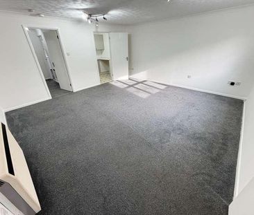 Clifton Gardens, Clifton Road, Regents Park, Southampton, SO15 - Photo 1