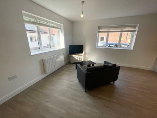 137 Manor Road, Derby, DE23 - Photo 1