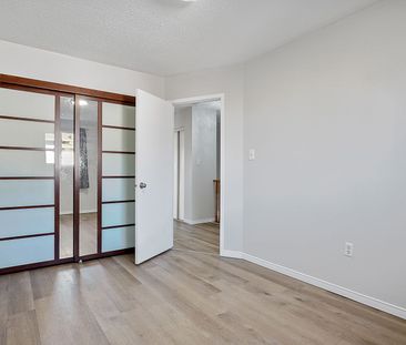 For Lease - 334 Sparrow Circle, Pickering, Ontario - Photo 5