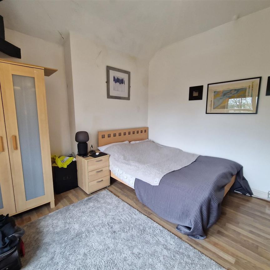 Westhill Terrace, Chapel Allerton, Leeds - Photo 1