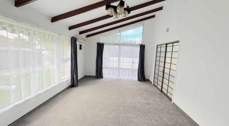 A home with new renovations - Photo 3