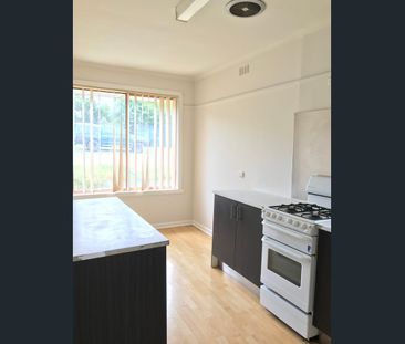 40 Robertson Street, Morwell, Vic 3840 - Photo 5