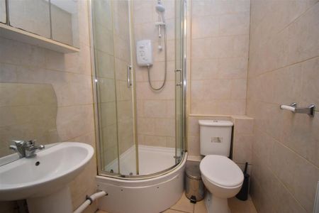 5 bedroom apartment to rent - Photo 4