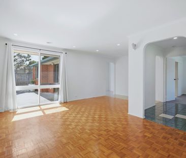 Light-Filled Family Living In A Quiet Court Setting - Photo 1