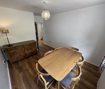 Eden Gardens, Leeds, LS4 - Photo 4