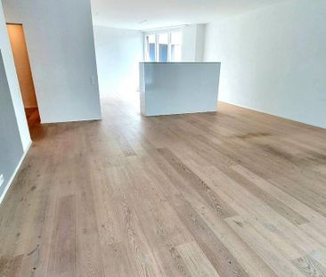 Grosszügige 3 1/2-Zimmer-Wohnung im Richtiareal Wallisellen - Foto 1