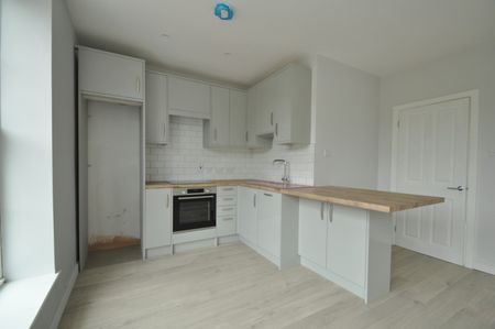 1 bedroom Apartment - Stonebank, Welwyn Garden City - Photo 2