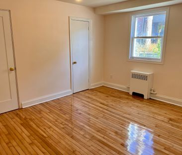 For Lease - 75 Holland Avenue Unit# 2, Tunneys Pasture and Ottawa W... - Photo 1