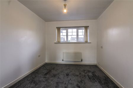 3 bed detached house to rent in Diamond Road, Thornaby, TS17 - Photo 5