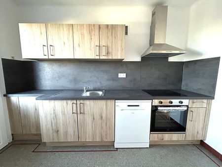 Location Appartement 3 pièces 68m² - Photo 4