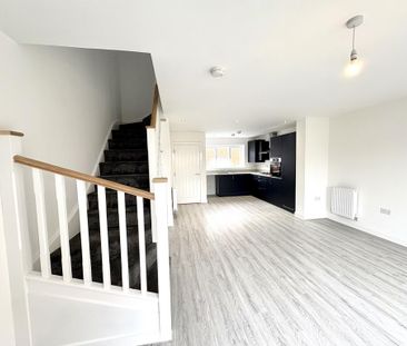 3 bedroom semi-detached house to rent - Photo 1