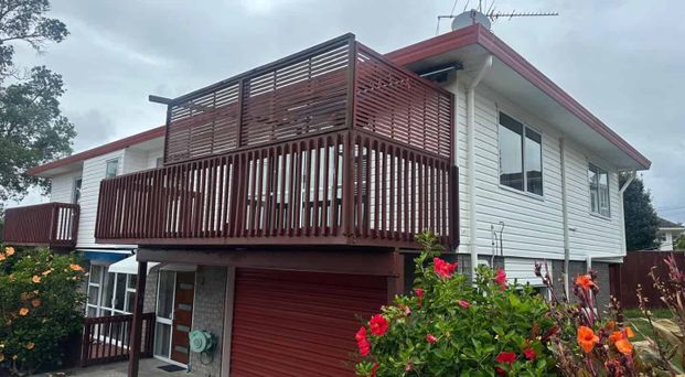 Spacious Three Bedroom Property in Te Atatu - Photo 1