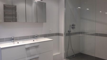 location Appartement T7 DE 312.5m² À PARIS - Photo 5