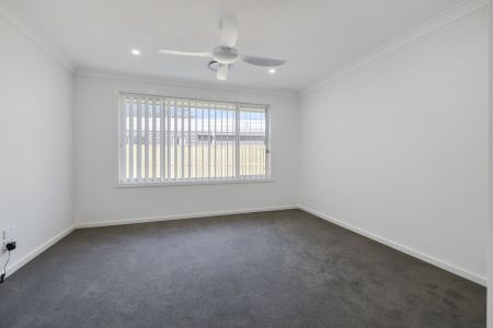 Spacious Single-Level Home - Photo 3