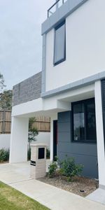 Quality 2 Bedroom Home - Access Via Stone Mason Dr - Photo 3