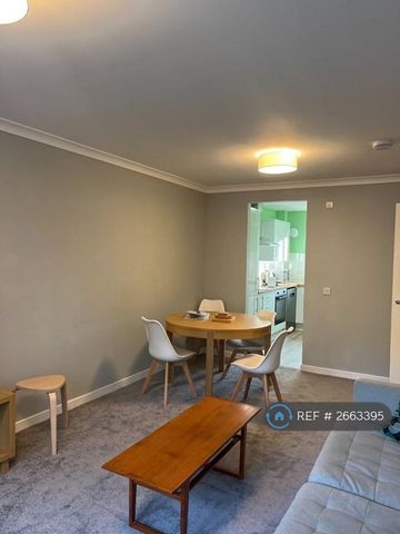 1 bedroom in a flat share to rent - Photo 5
