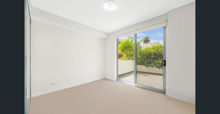 Modern and Luxury 2 Bedroom Apartment - Photo 3