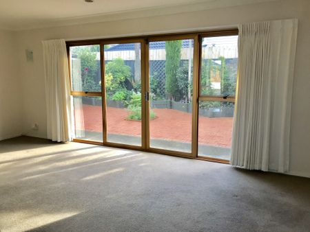 Desirable One Tree Hill - Photo 3