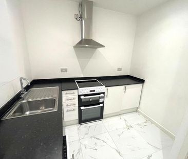 3 bedroom apartment to rent - Photo 4