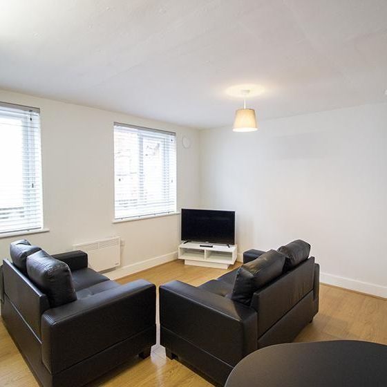3 bedroom flat to rent - Photo 1