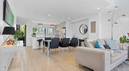 76 Hobsonville Point Road, Hobsonville - Photo 3