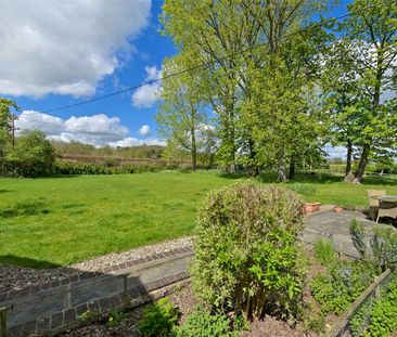 A charming one-bedroom annexe set within the peaceful grounds of Sn... - Photo 4