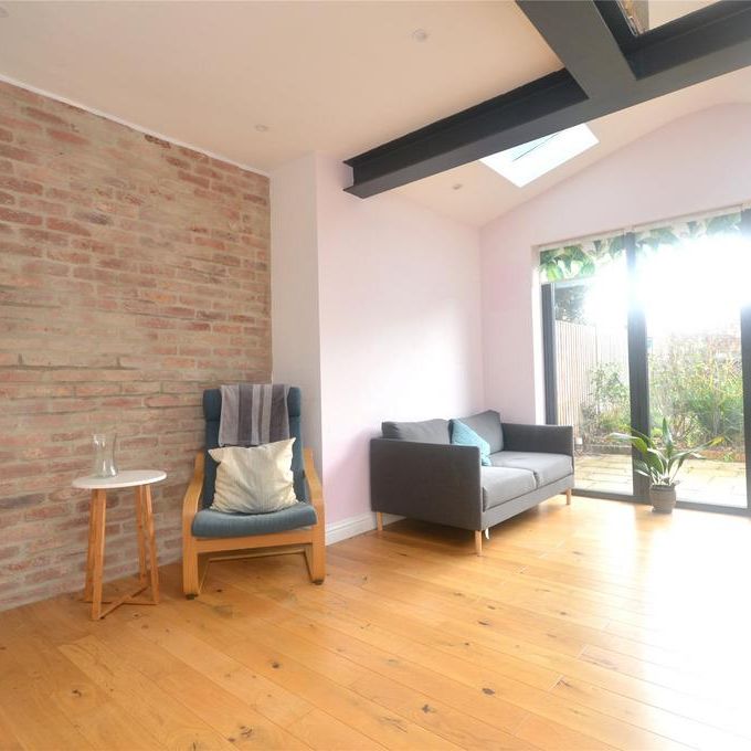 2 bedroom terraced house to rent - Photo 1