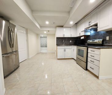 For Lease - 294 Mcbride Crescent, Newmarket, Ontario - Photo 1