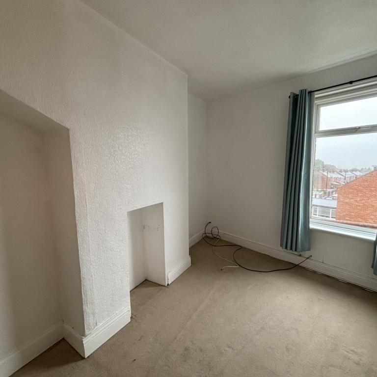 2 bedroom house to rent - Photo 1