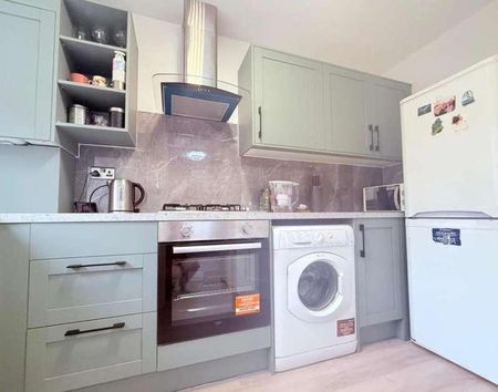 Muirfield Close, Reading, RG1 - Photo 3