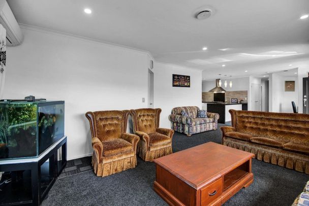 Beautiful Family Home in Spotswood - Photo 1