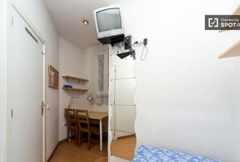 madrid, Community of Madrid 28015