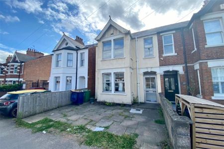 4 bedroom terraced house to rent - Photo 2