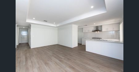 BRAND NEW FAMILY HOME! - Photo 3