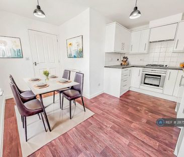 2 bedroom terraced house to rent - Photo 3
