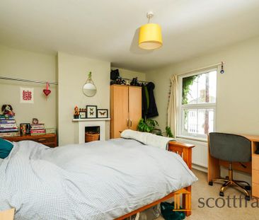 3 bedroom terraced house to rent - Photo 4
