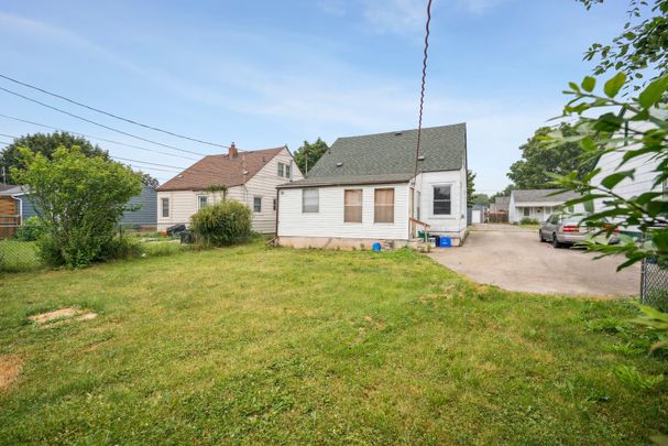 For Lease - 78 Eighth Avenue, Brantford, Ontario - Photo 1