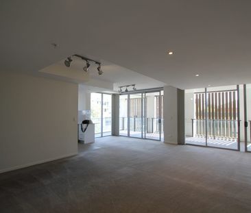 Spacious 3-Bedroom Apartment in Prime Hurstville Location - Photo 1