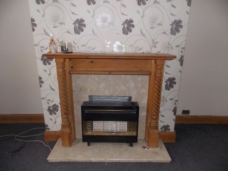 2 bedroom terraced house to rent - Photo 3