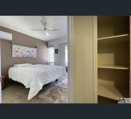 2/10 Hill Street, Manunda, Qld 4870 - Photo 5