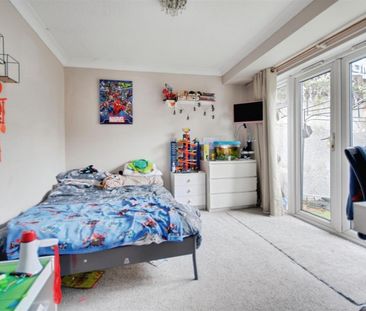 Watford Field Road, Watford - Photo 5