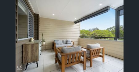 Water Included - Three-Level Townhouse in Prime Everton Park Location - Photo 2