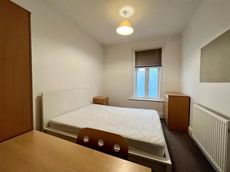 6 bedroom terraced house to rent - Photo 5